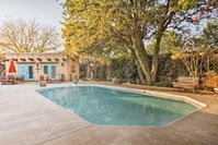Lubbock Studio with Pool Access-5 Miles to Texas Tech Tourism Bookings