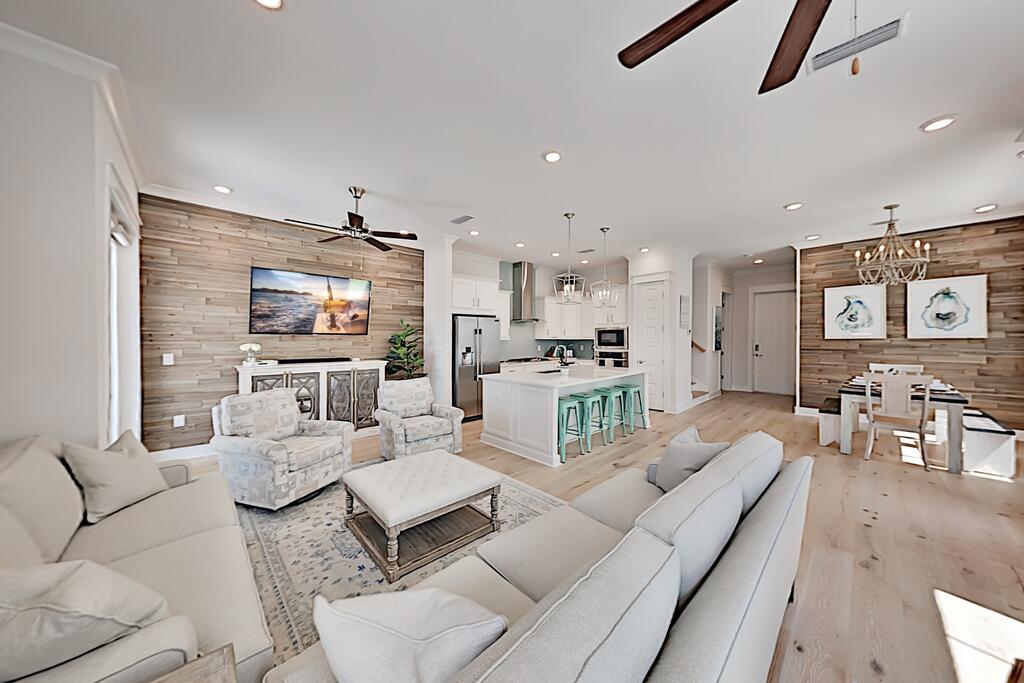 Luxe Corner-Unit Townhome With Bikes & Beach Shuttle Townhouse - thumb 0