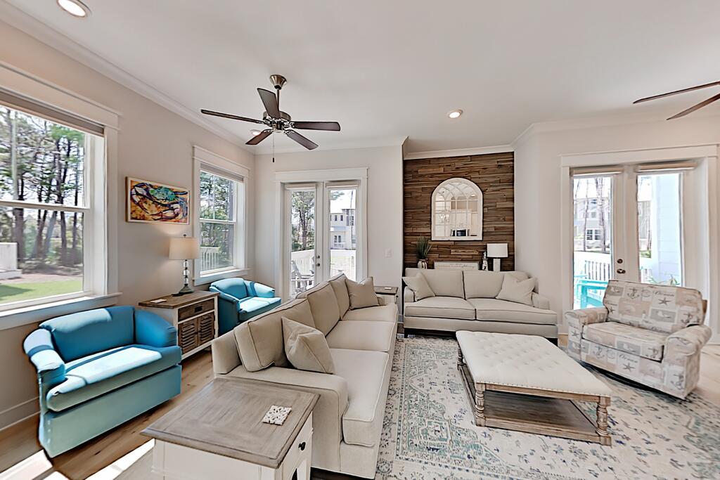 Luxe Corner-Unit Townhome With Bikes & Beach Shuttle Townhouse - thumb 3