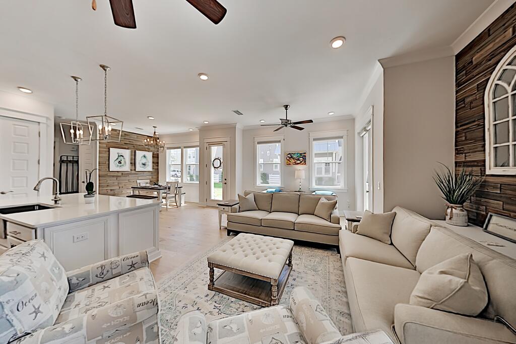 Luxe Corner-Unit Townhome With Bikes & Beach Shuttle Townhouse - thumb 2