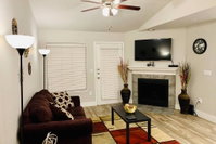 Luxury Apartment Walkable to Towncenter 2Bed Tourism Bookings