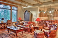 Luxury Big Sky Area Ski-In and Ski-Out Condo with Hot Tub Tourism Bookings