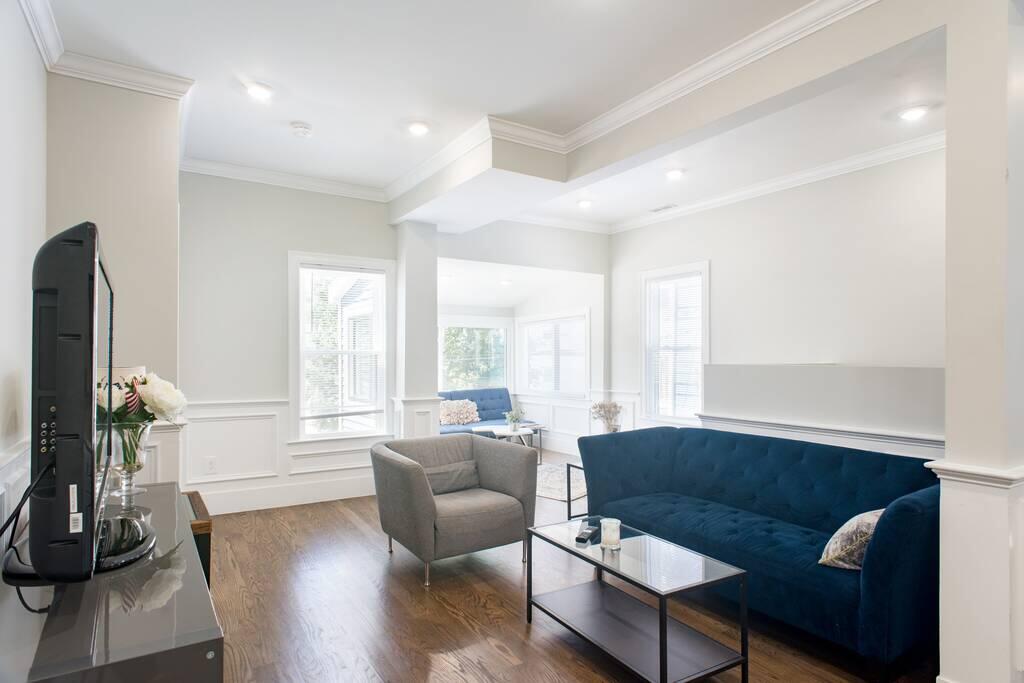 Luxury Condo - thumb 0