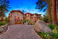 LUXURY LAKE TAHOE LODGE W INTERIOR PRIVATE POOL AND HOT TUB LX25 Tourism Bookings