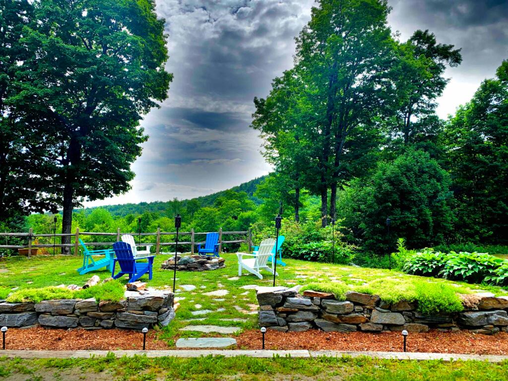 Luxury Vermont Getaway * Views, Hot Tub, Pool Table, Fireplaces! - thumb 2
