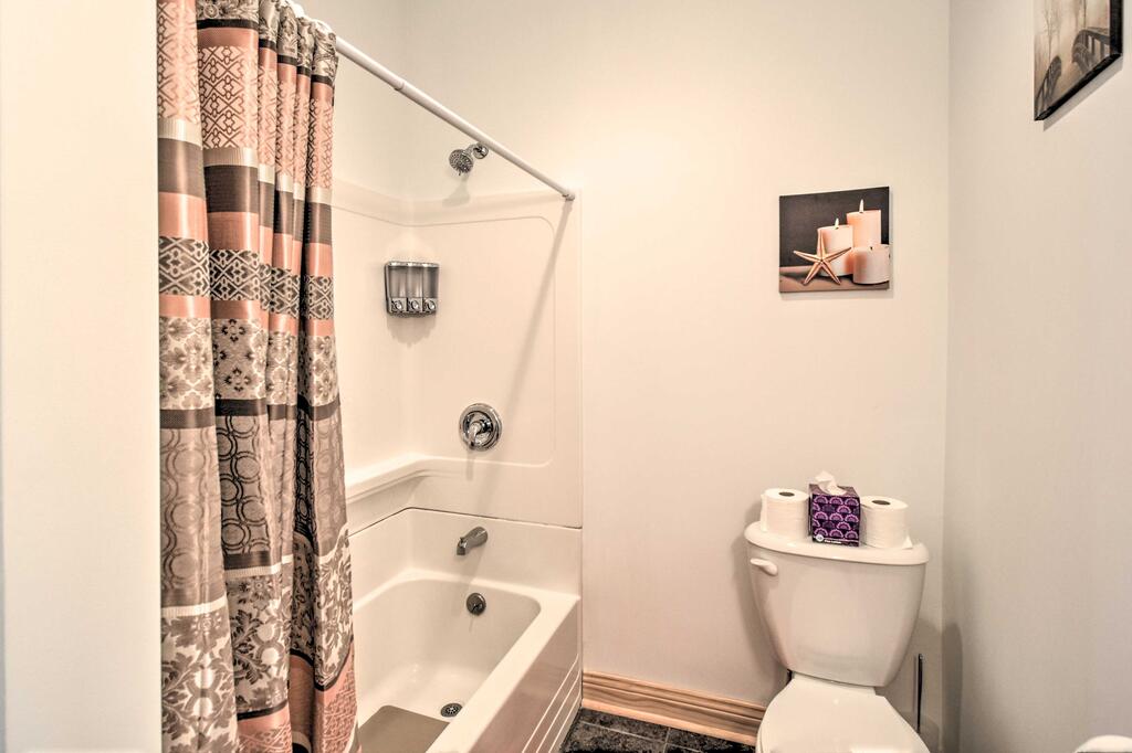 Luxury Villa With Tower, Bar, Game Room, Theater - thumb 3