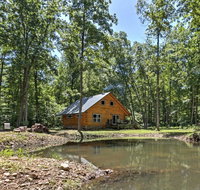 Lyndhurst Log Cabin on Farm with PondStocked Stream - Tourism Bookings