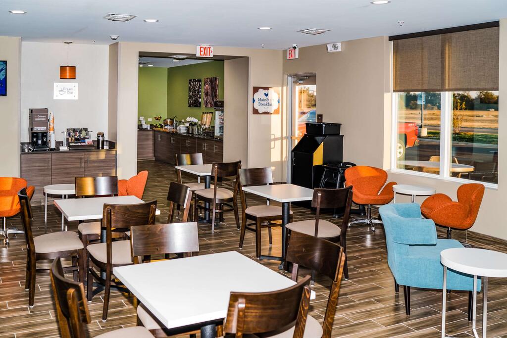 MainStay Suites - thumb 3