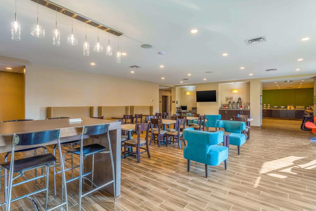 MainStay Suites - thumb 2