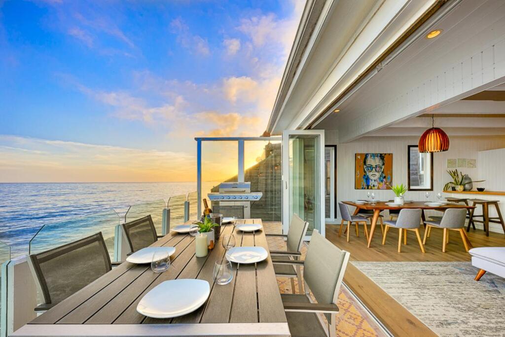 MAL-200- Charming Big Rock Beach House - thumb 0