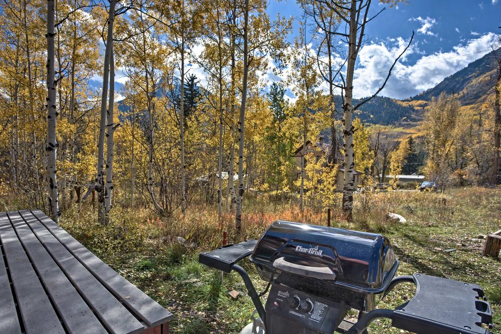 Marble Cabin With Large Teepee, Fire Pits & Mtn View! - thumb 2