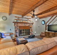 Masthope Mountain Resort Home with Deck Pool Access - USA Accommodation