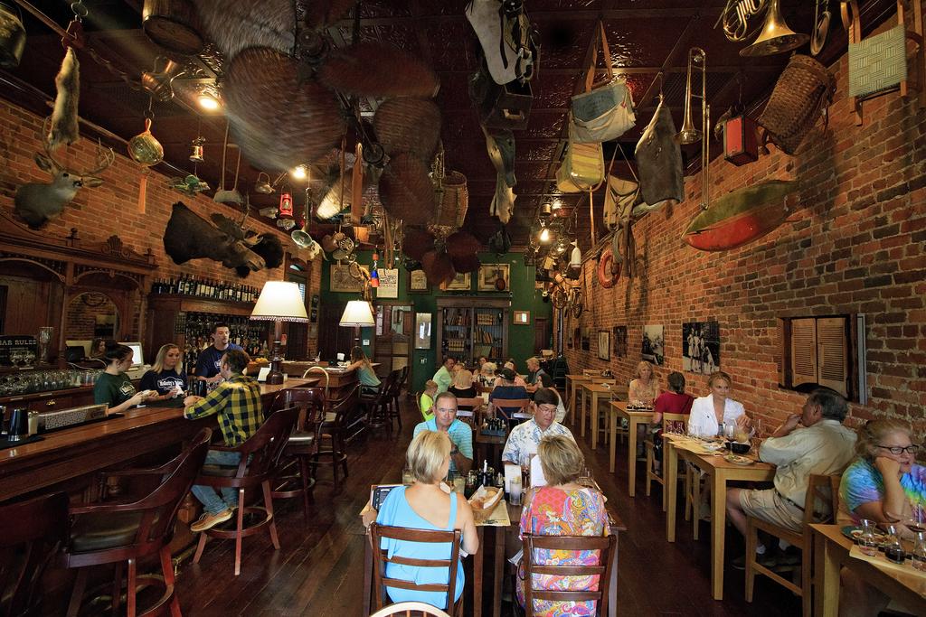 McGaritys Upstairs Inn - thumb 1