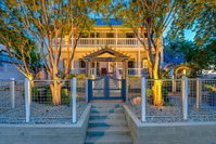 McKenize Guest House Buchanan Suite 1 BD 1BA Tourism Bookings