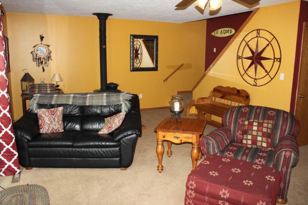 McKenzie's Lodge - thumb 3