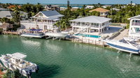Mel's Fishing Paradise 2bed/2bath with private pool  dockage USA Accommodation