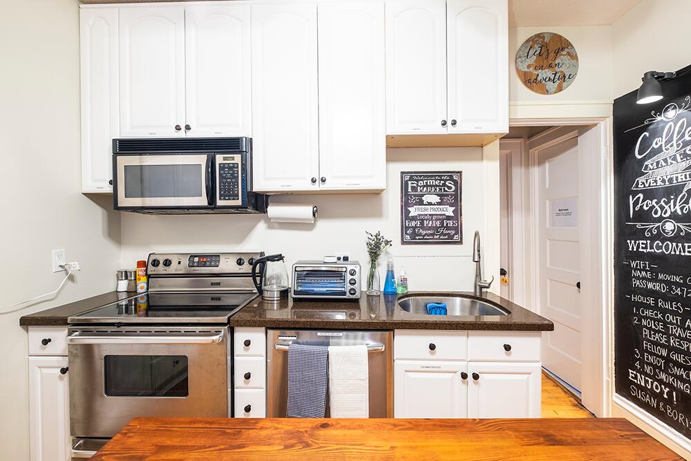 Minneapolis Beautiful Cozy 4BR House - thumb 3