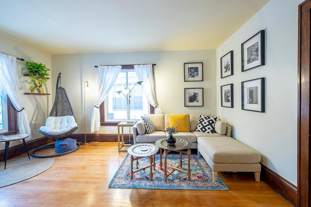 Minneapolis Beautiful Cozy 4BR House - thumb 2