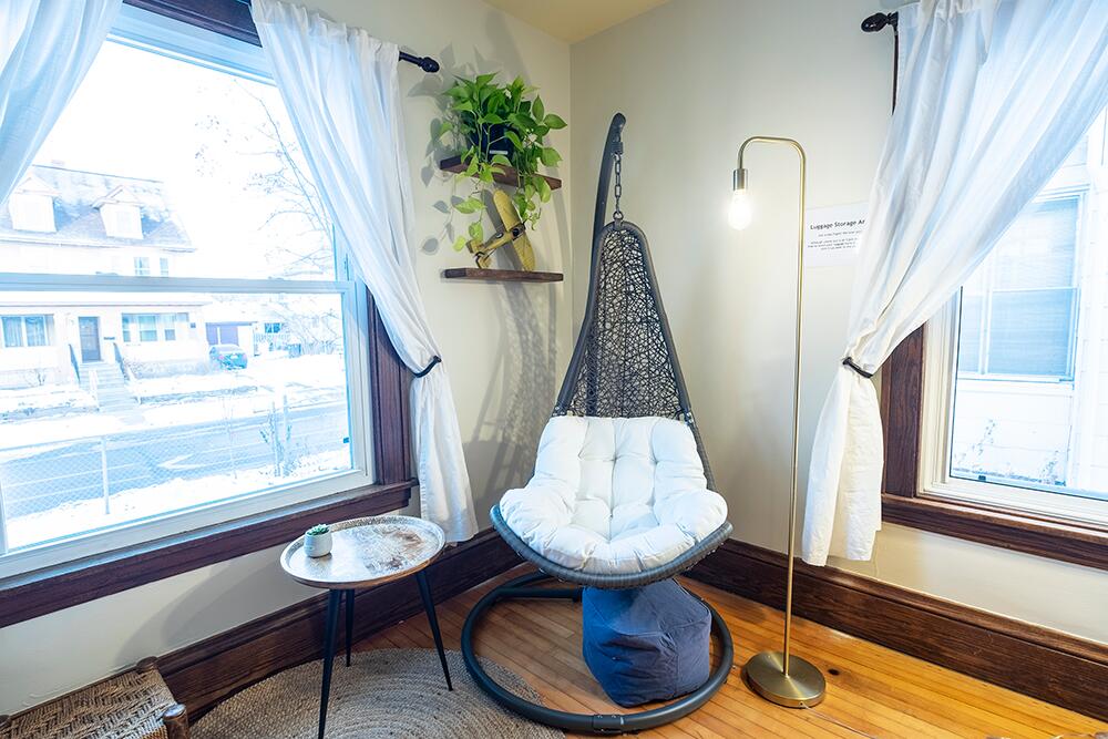 Minneapolis Beautiful Cozy 4BR House - thumb 1