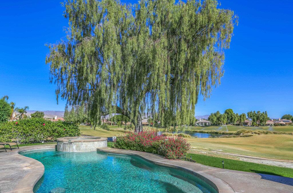 Mira Vista Lakefront Golf Villa - thumb 1