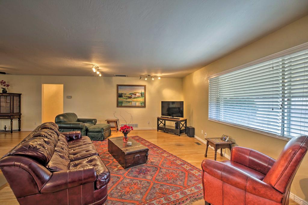 Modern Albuquerque House With Private Indoor Pool! - thumb 2