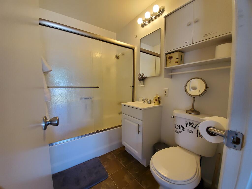 Modern Comfort - thumb 2