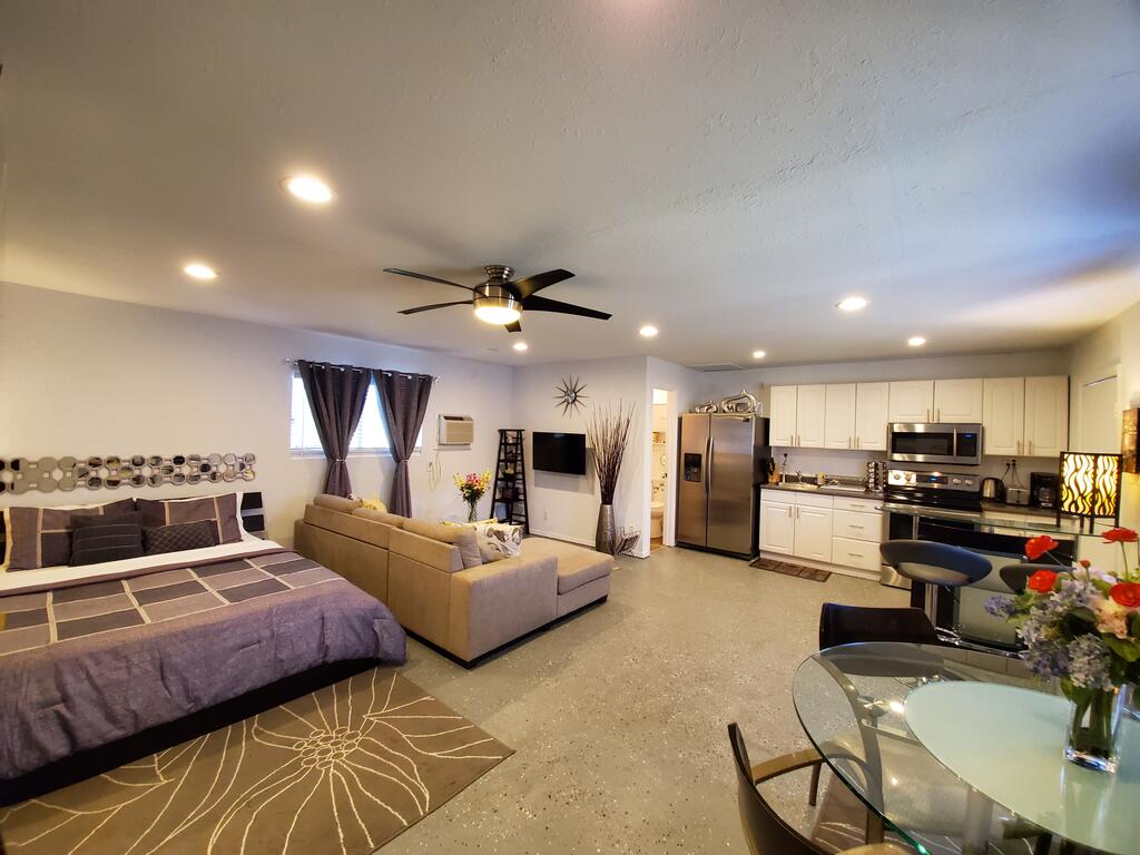 Modern Comfort - thumb 1