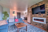 Modern Condo with Patio 6 Miles to Dtwn Boulder Hotels Santiago