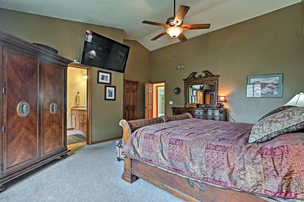 Modern Evergreen Home Near Denver And Mountains! - thumb 0