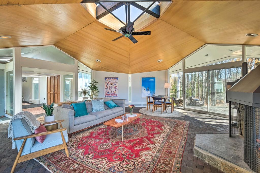 Modern Family Getaway With Mt Snow View Less Than 1 Mi To Lift - thumb 3