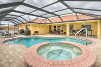 Modern Florida Oasis near Cape Coral Parkway Tourism Bookings