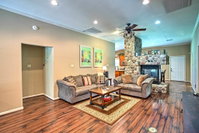 Modern Marshall Home Close to Lakes  Casinos Tourism Bookings