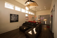 Modern Midtown Hidden Gem USA Accommodation