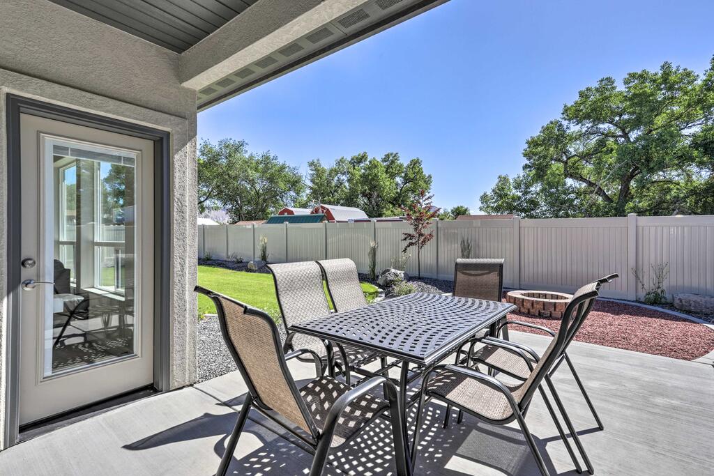 Modern Mountain Home With Fire Pit And Office! - thumb 1