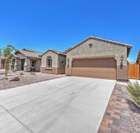 Modern San Tan Valley Family Home with Community Pool - Tourism Bookings
