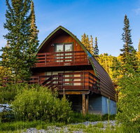 Moose Manse - Tourism Bookings