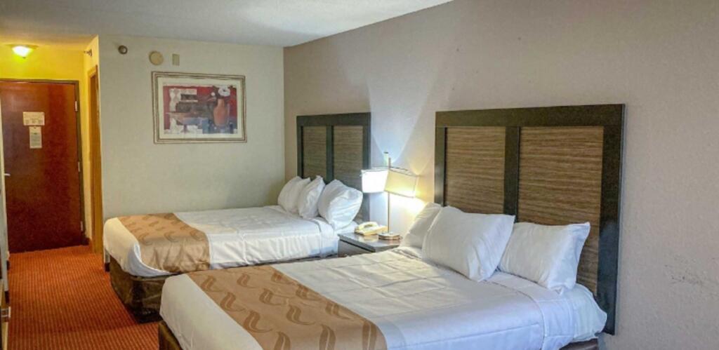 Motel 6 Elkhart - thumb 1