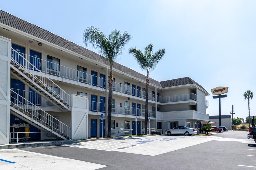 Motel 6-Anaheim, CA - Fullerton East - thumb 2