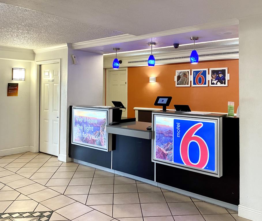 Motel 6-Beaumont, TX - thumb 1