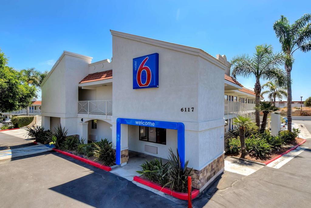 Motel 6-Carlsbad, CA - East - thumb 0