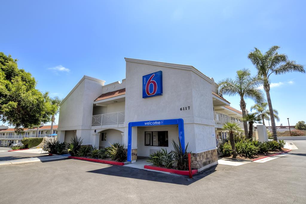 Motel 6-Carlsbad, CA - East - thumb 1