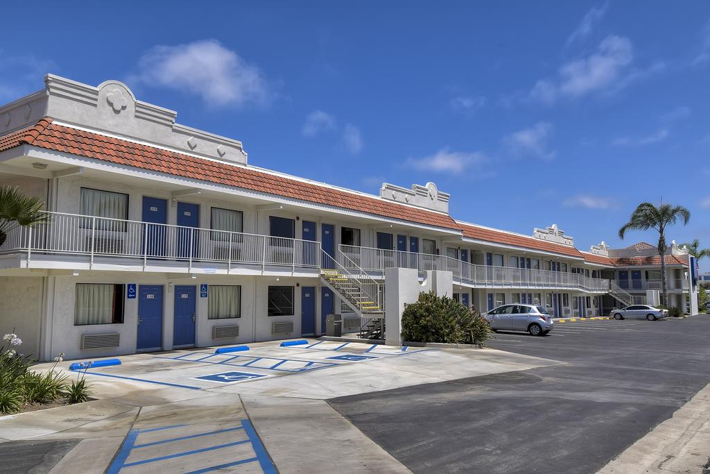 Motel 6-Carlsbad, CA - East - thumb 3