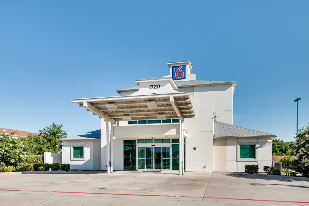 Motel 6-Cleburne, TX - thumb 1