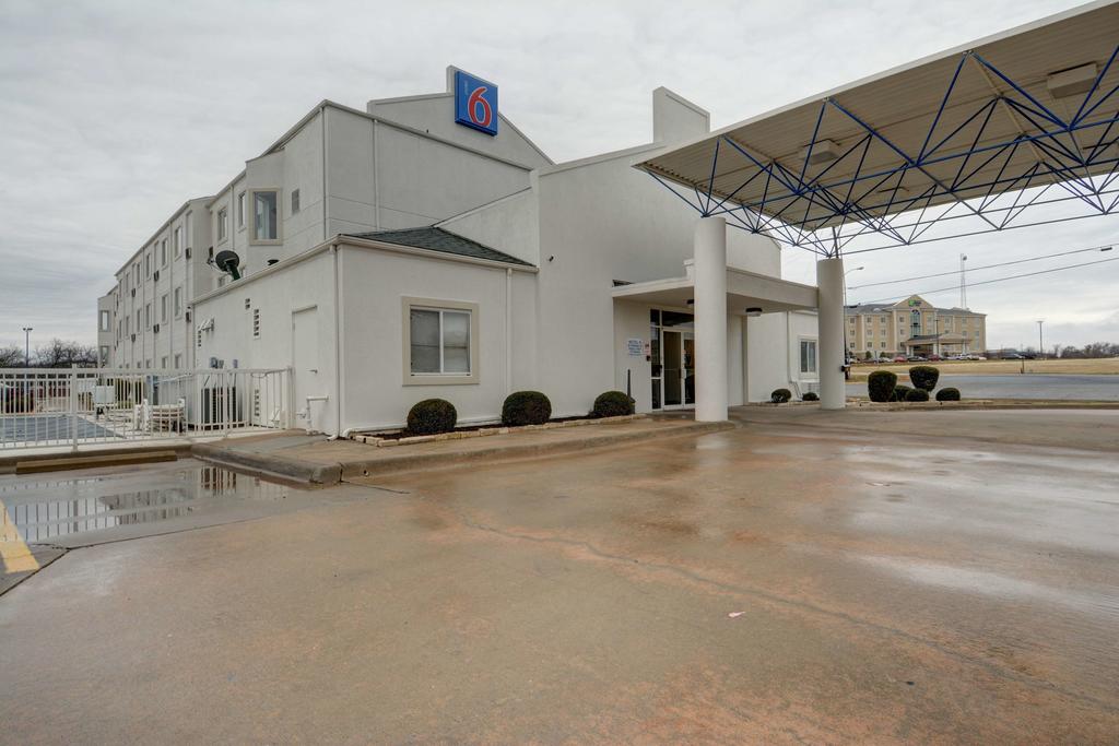 Motel 6-Denison, TX - thumb 0