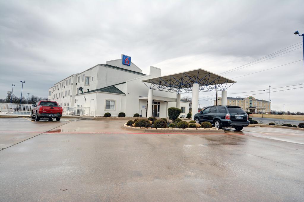 Motel 6-Denison, TX - thumb 2