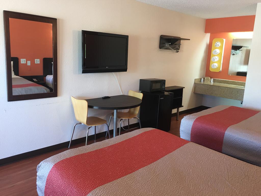 Motel 6-Richmond, VA - Midlothian Turnpike - thumb 2