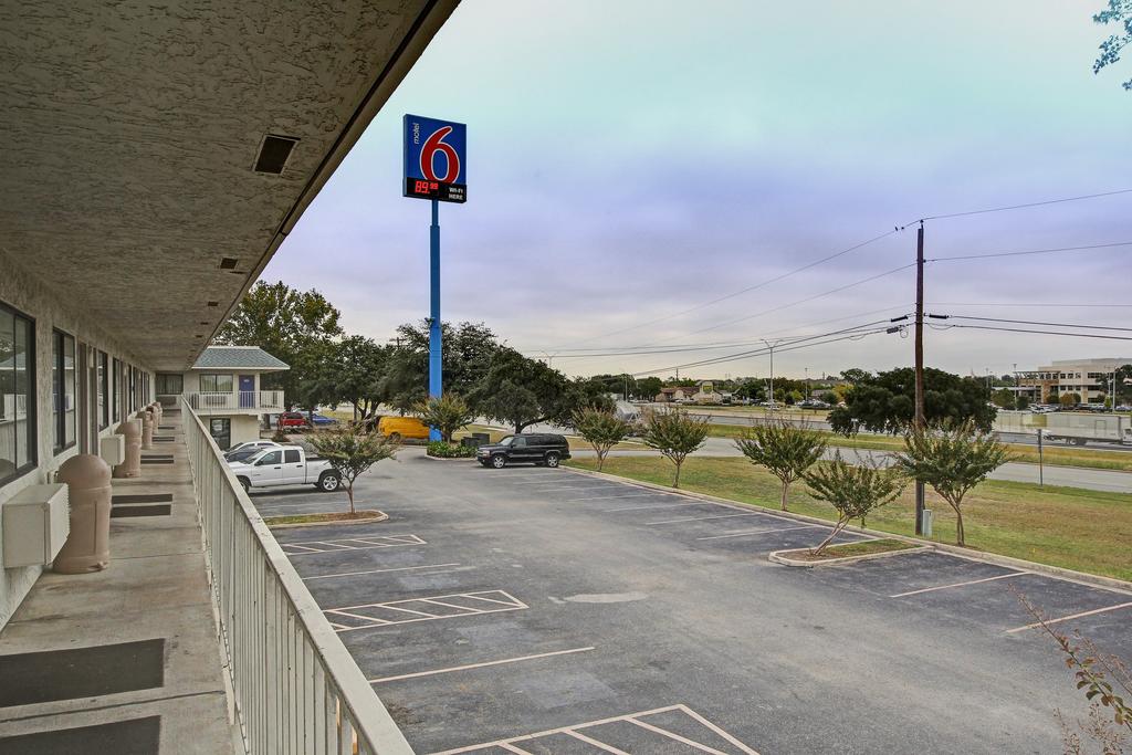 Motel 6-San Marcos, TX - thumb 3