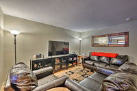 Mount Snow Carinthia Base Getaway - Walk to Lift Hotels Santiago