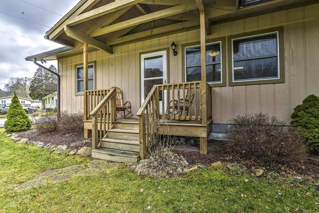 Mountainside Banner Elk Home On 3 Acres! - thumb 1