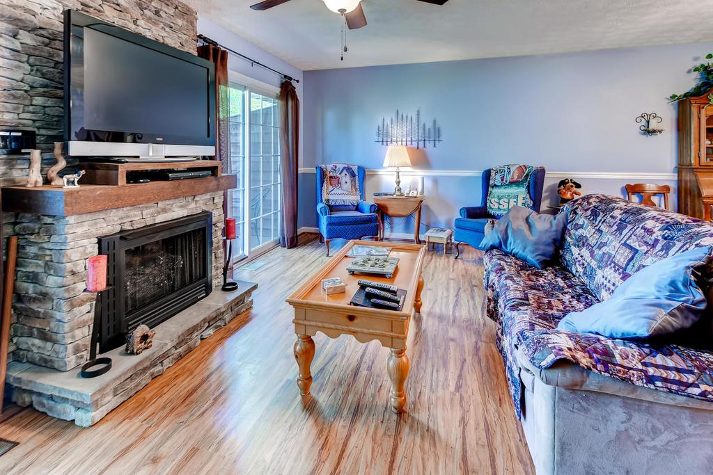 Mountainside Retreat - Stunning Watauga Lake Views - thumb 2